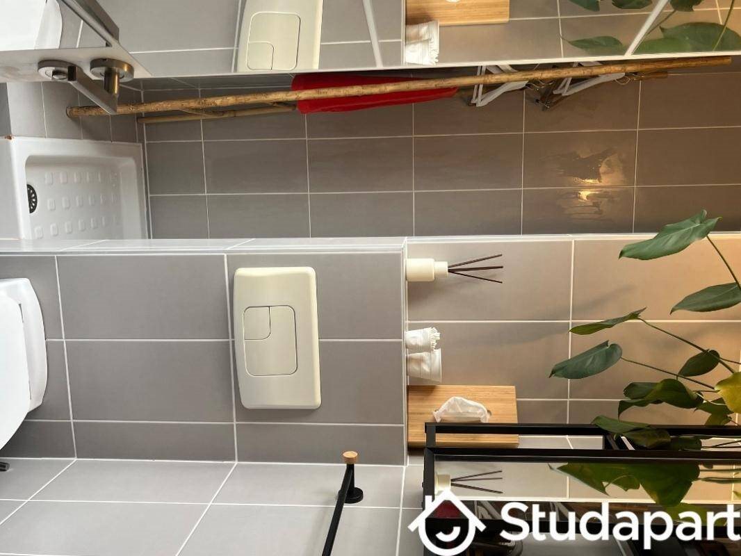 Maison à louer, 17m², Paris 18ème