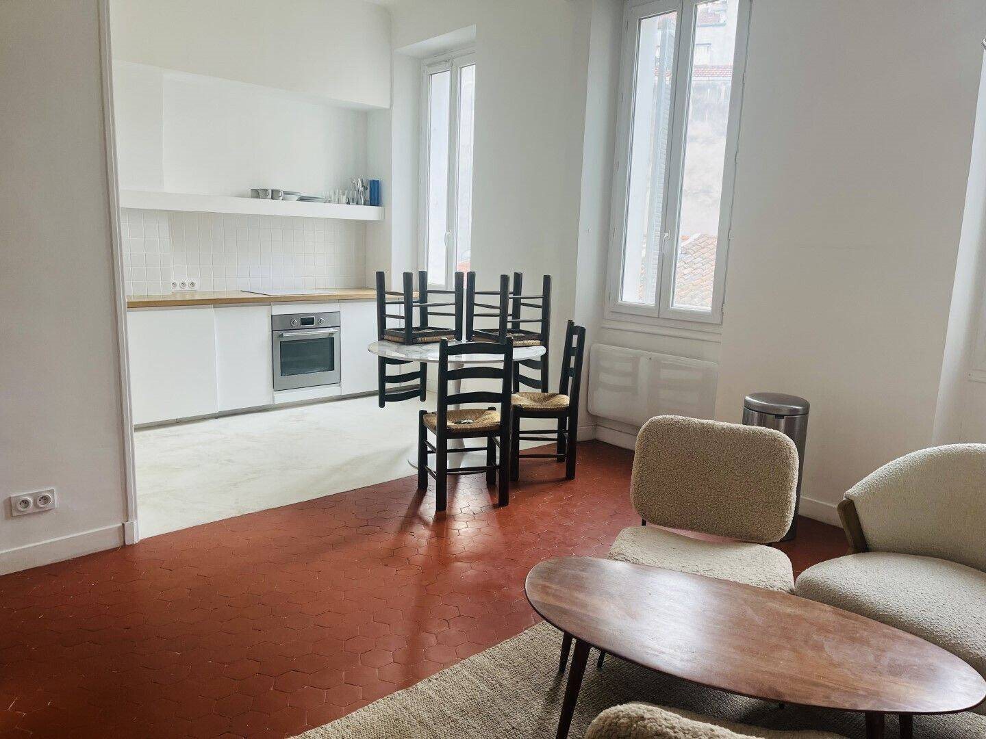 Appartement à louer, 38m², Marseille 5ème