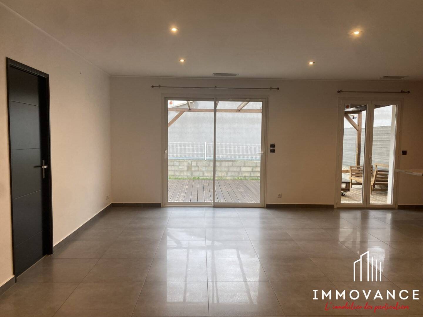 Maison à louer, 85m², Vacquières