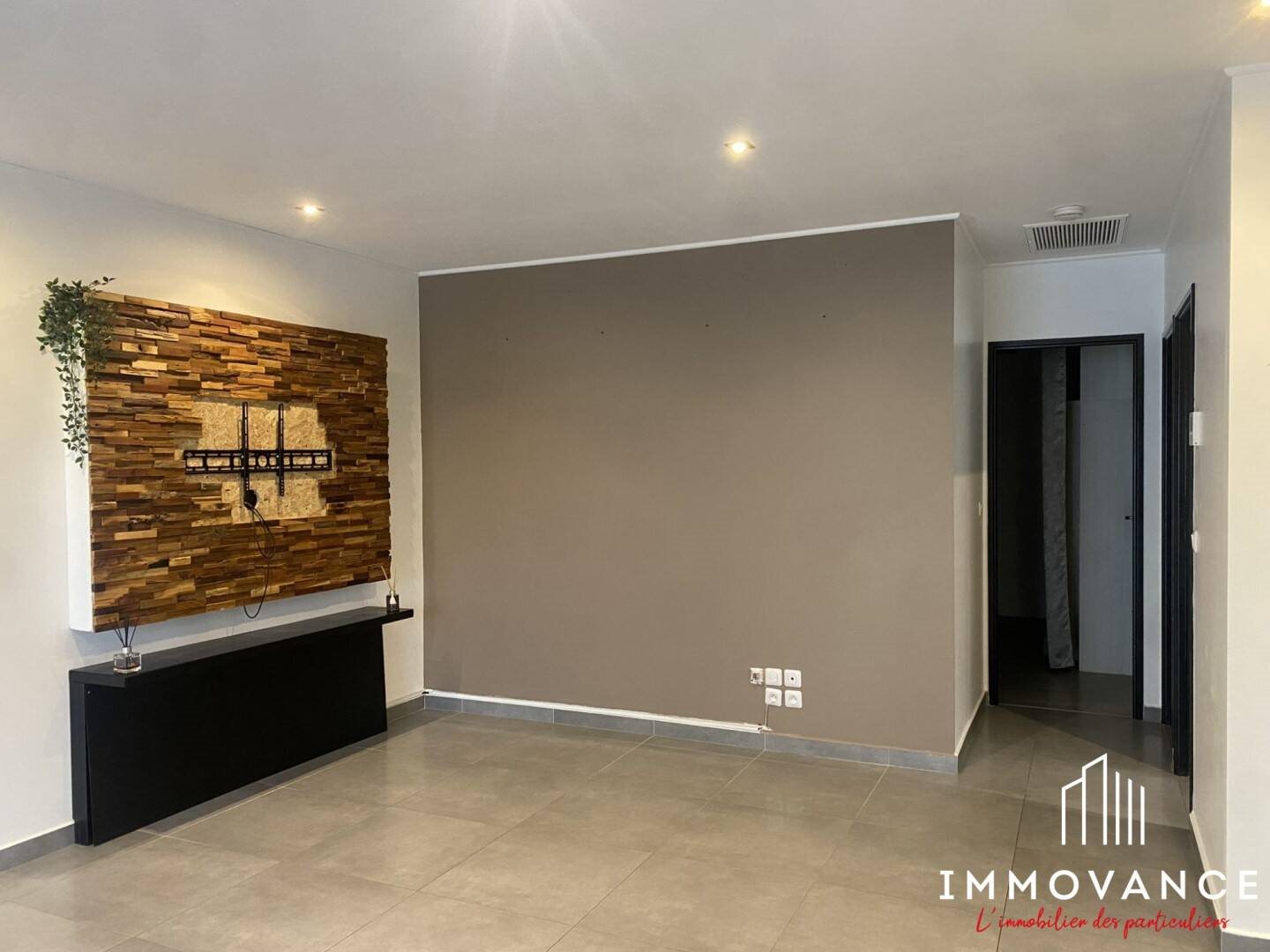 Maison à louer, 85m², Vacquières