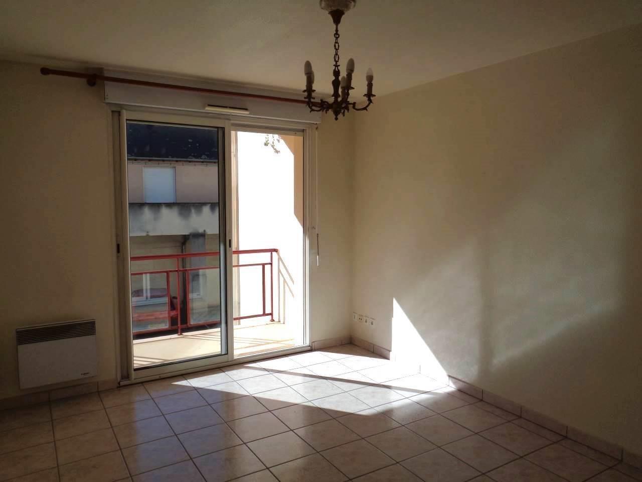 Appartement à louer, 38m², Objat