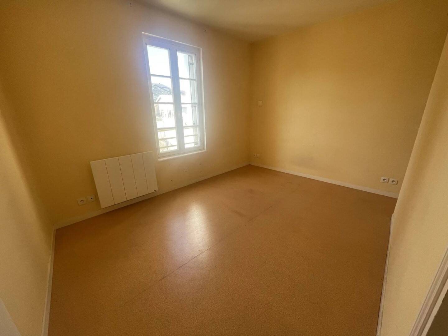 Appartement à louer, 63m², Loudun