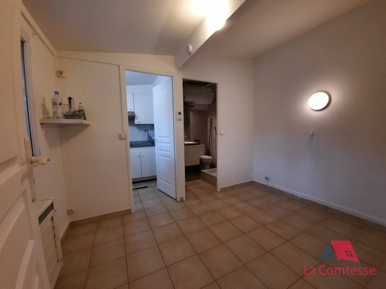 Maison à louer, 28m², Marseille 8ème