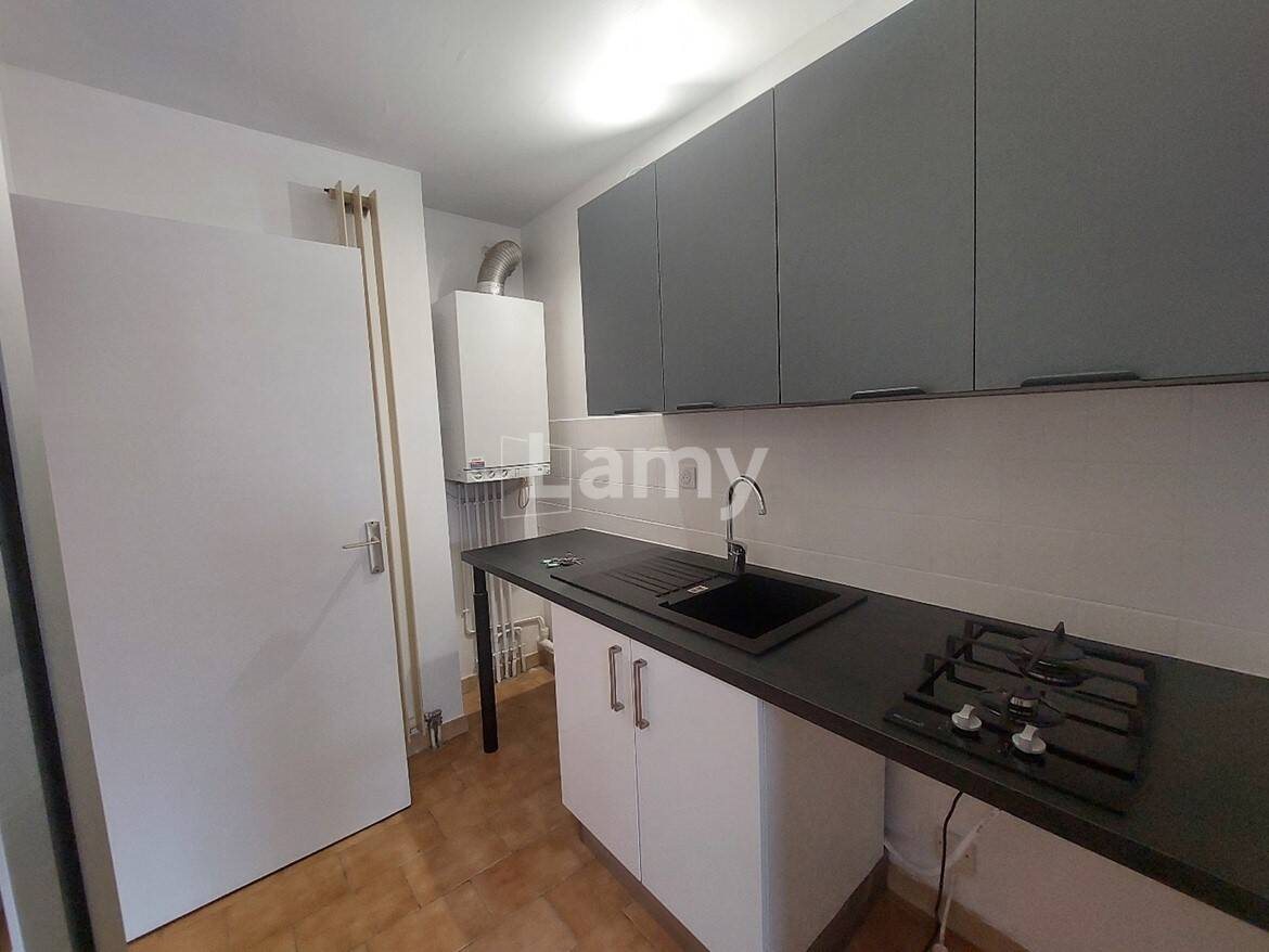 Appartement à louer, 30m², Nîmes