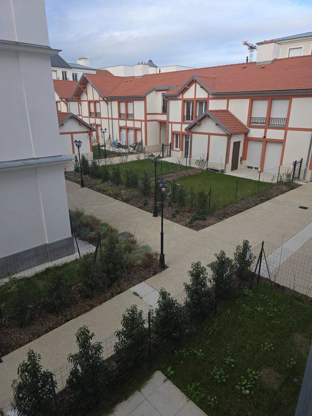 Appartement à louer, 425m², Serris