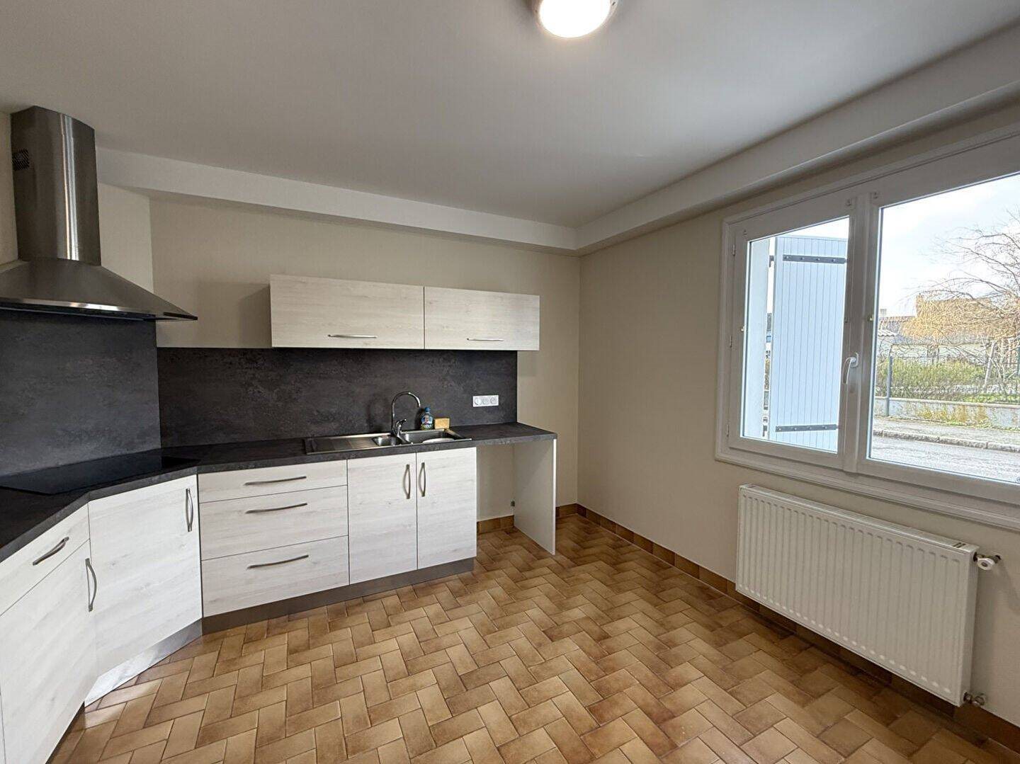 Appartement à louer, 96m², Saint-Lyphard