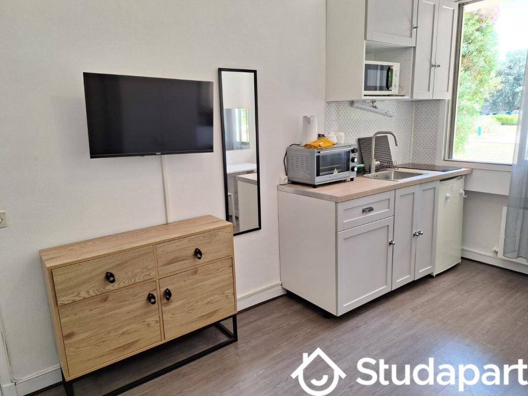 Appartement à louer, 14m², Marseille 8ème