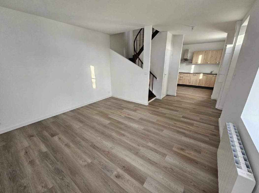 Maison à louer, 90m², Carhaix-Plouguer