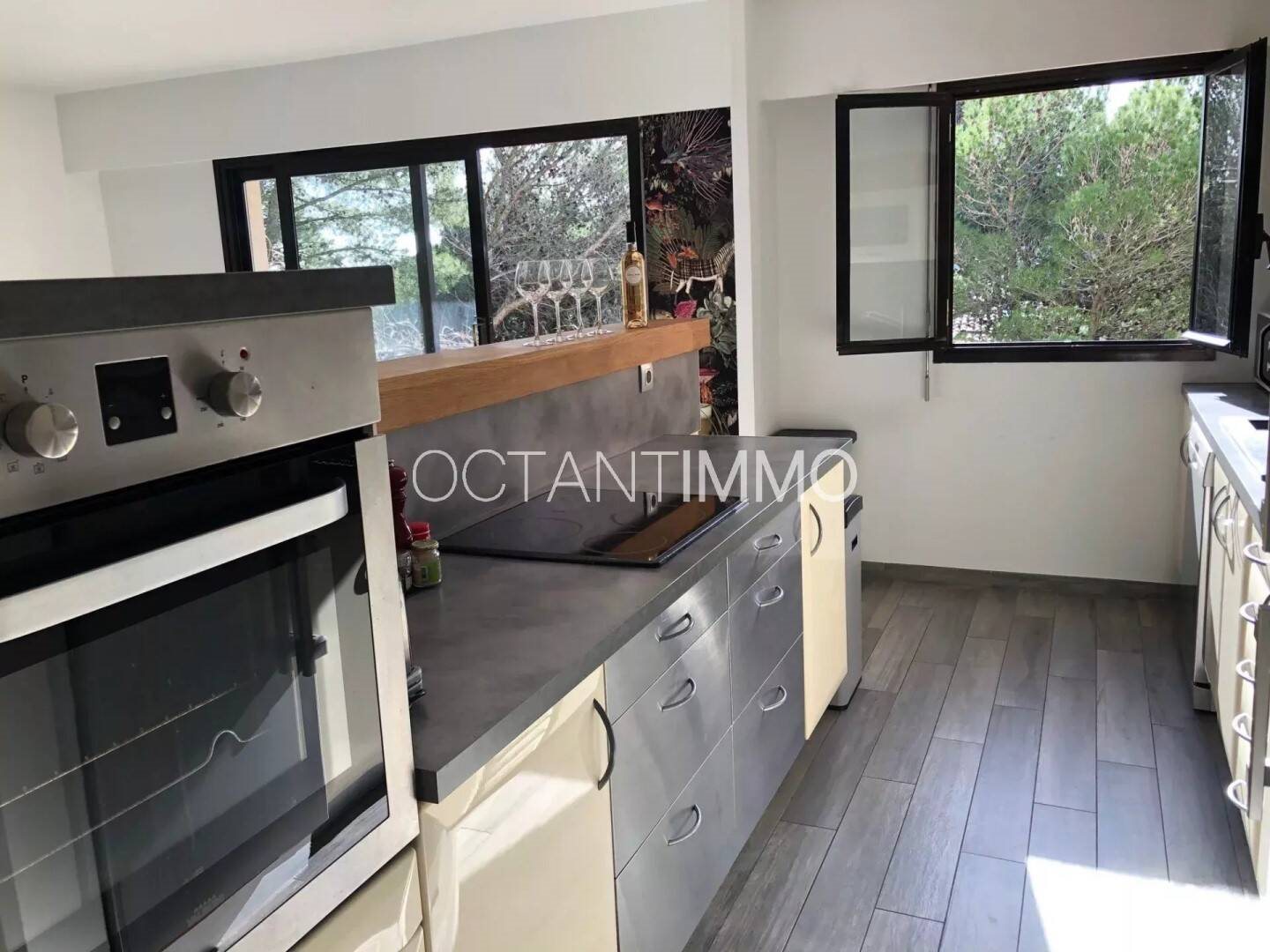 Appartement à louer, 78m², Mougins