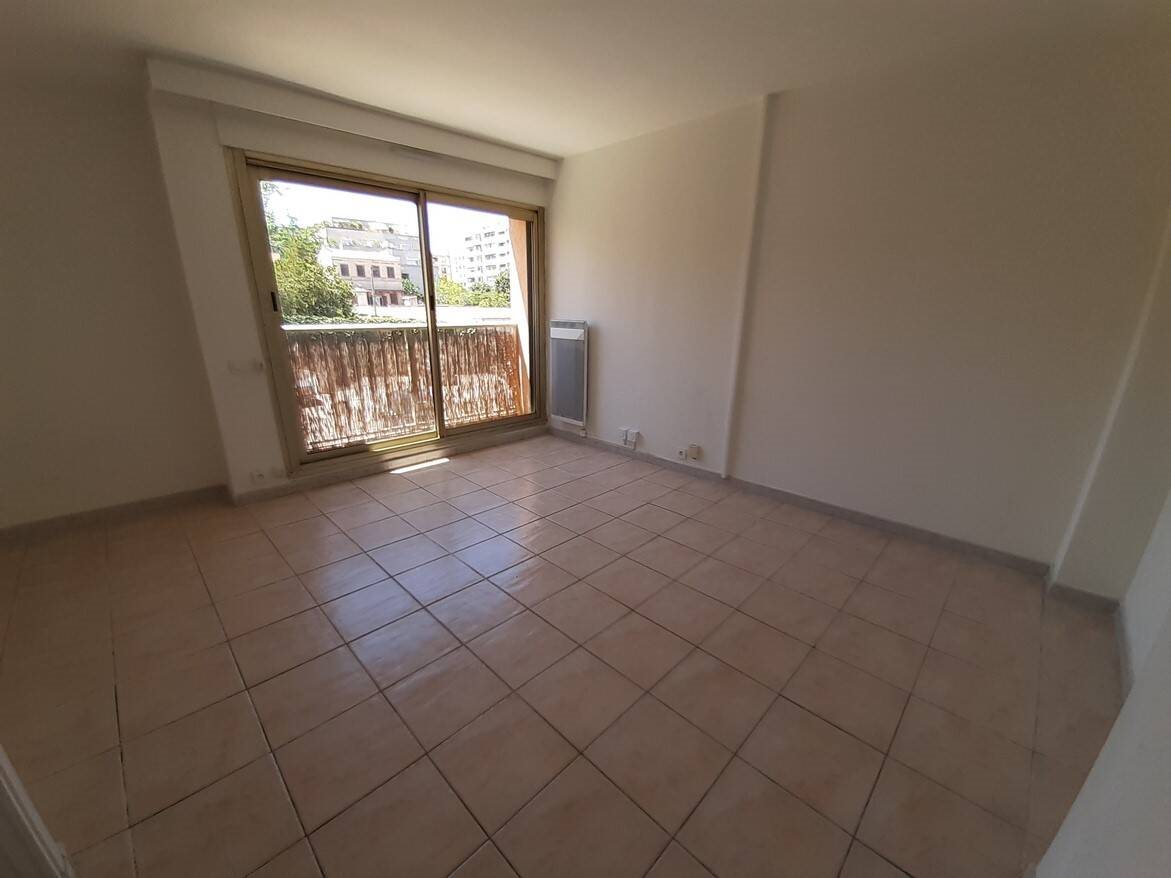 Appartement à louer, 24m², Marseille 10ème