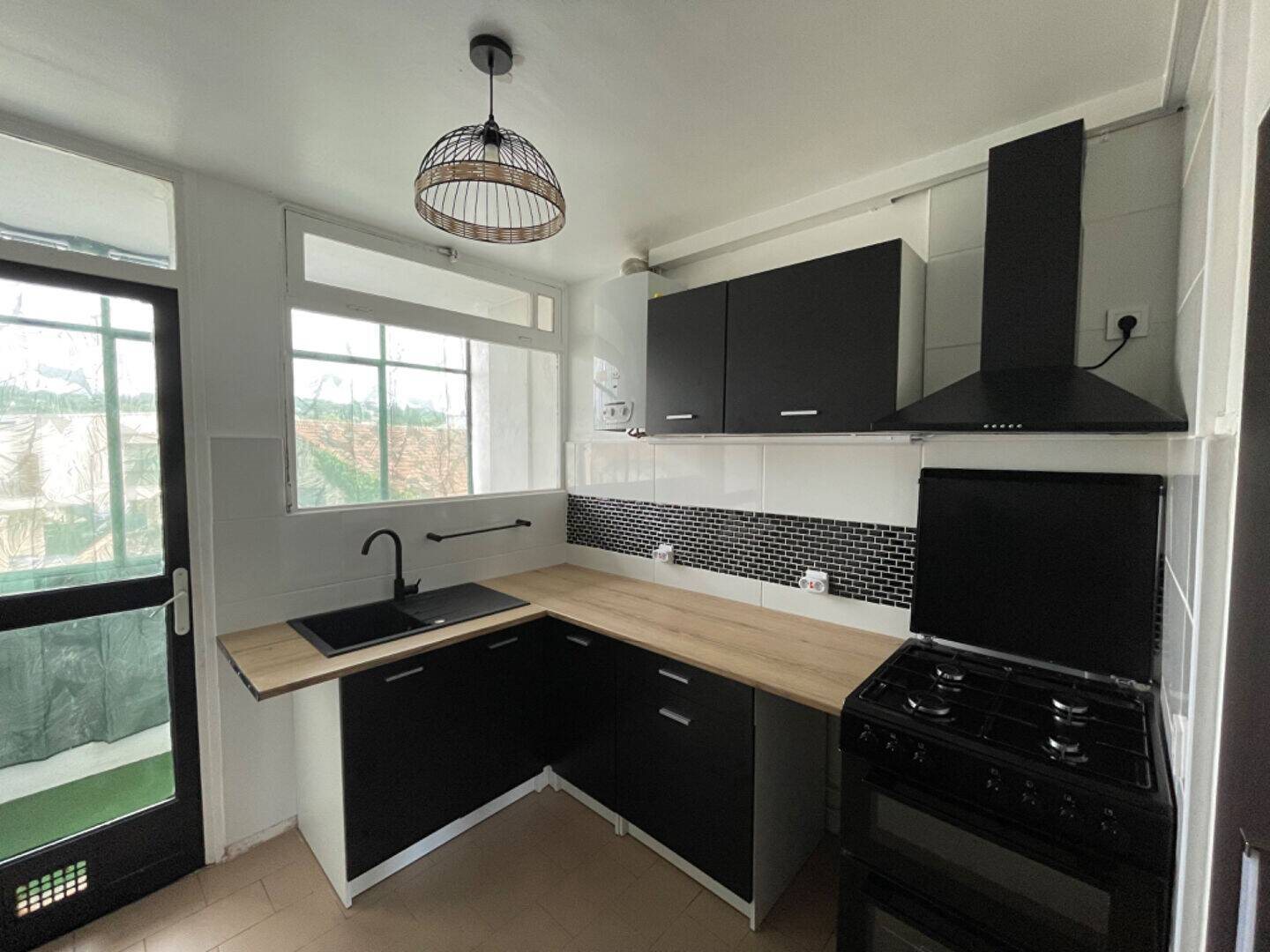 Appartement à louer, 68m², Nîmes