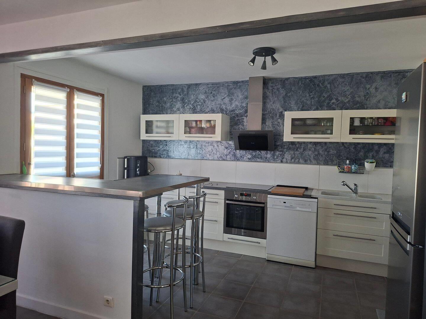 Appartement à vendre, 90m², Saint-Genest-Lerpt