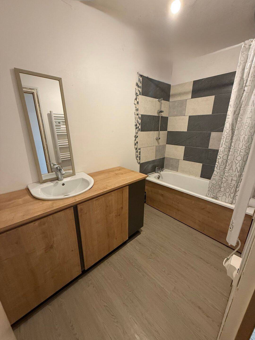 Appartement à louer, 68m², Orbec