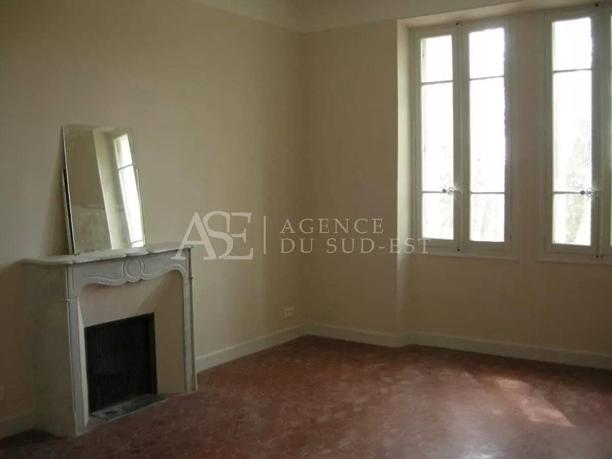 Maison à louer, 180m², Lambesc