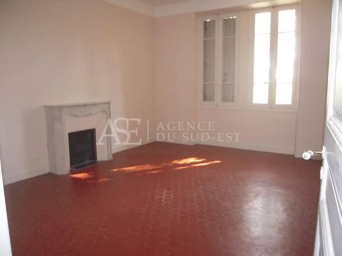 Maison à louer, 180m², Lambesc