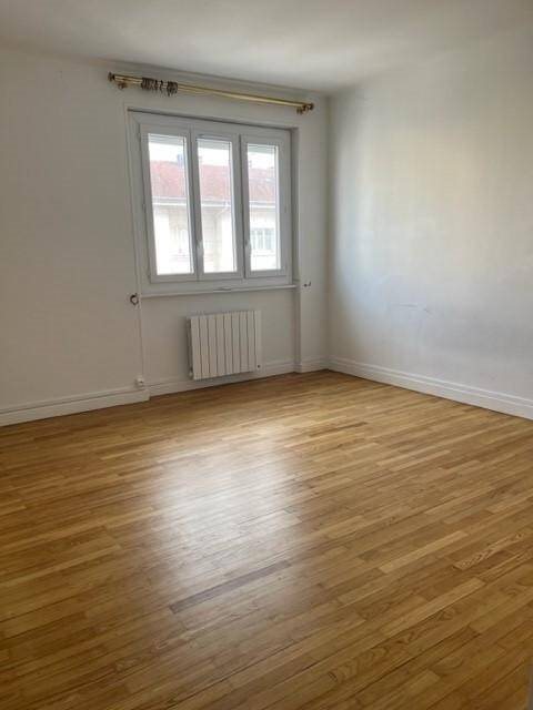 Appartement à louer, 47m², Roussillon