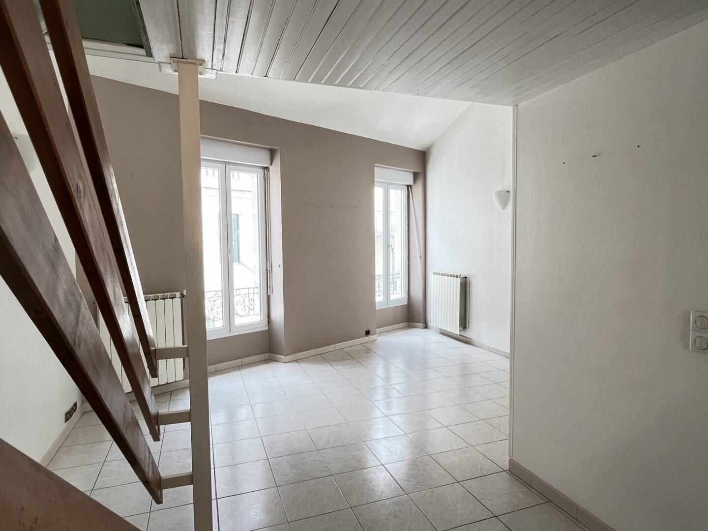 Appartement à louer, 78m², Nîmes