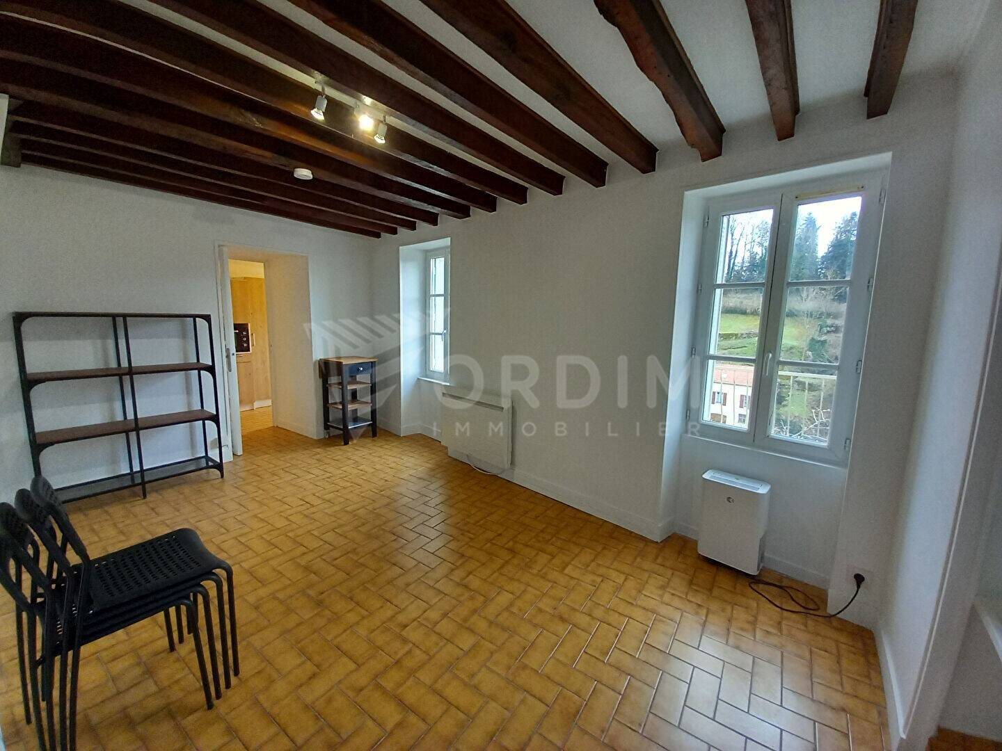Appartement à louer, 22m², Avallon