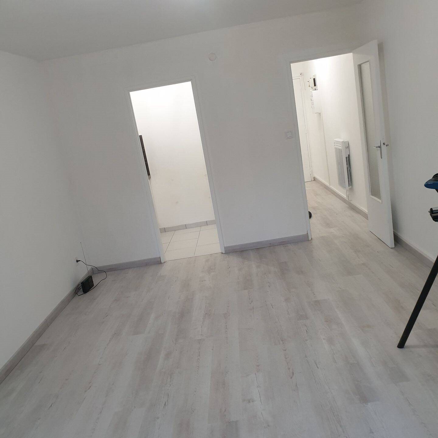 Appartement à louer, 33m², Saint-Hubert