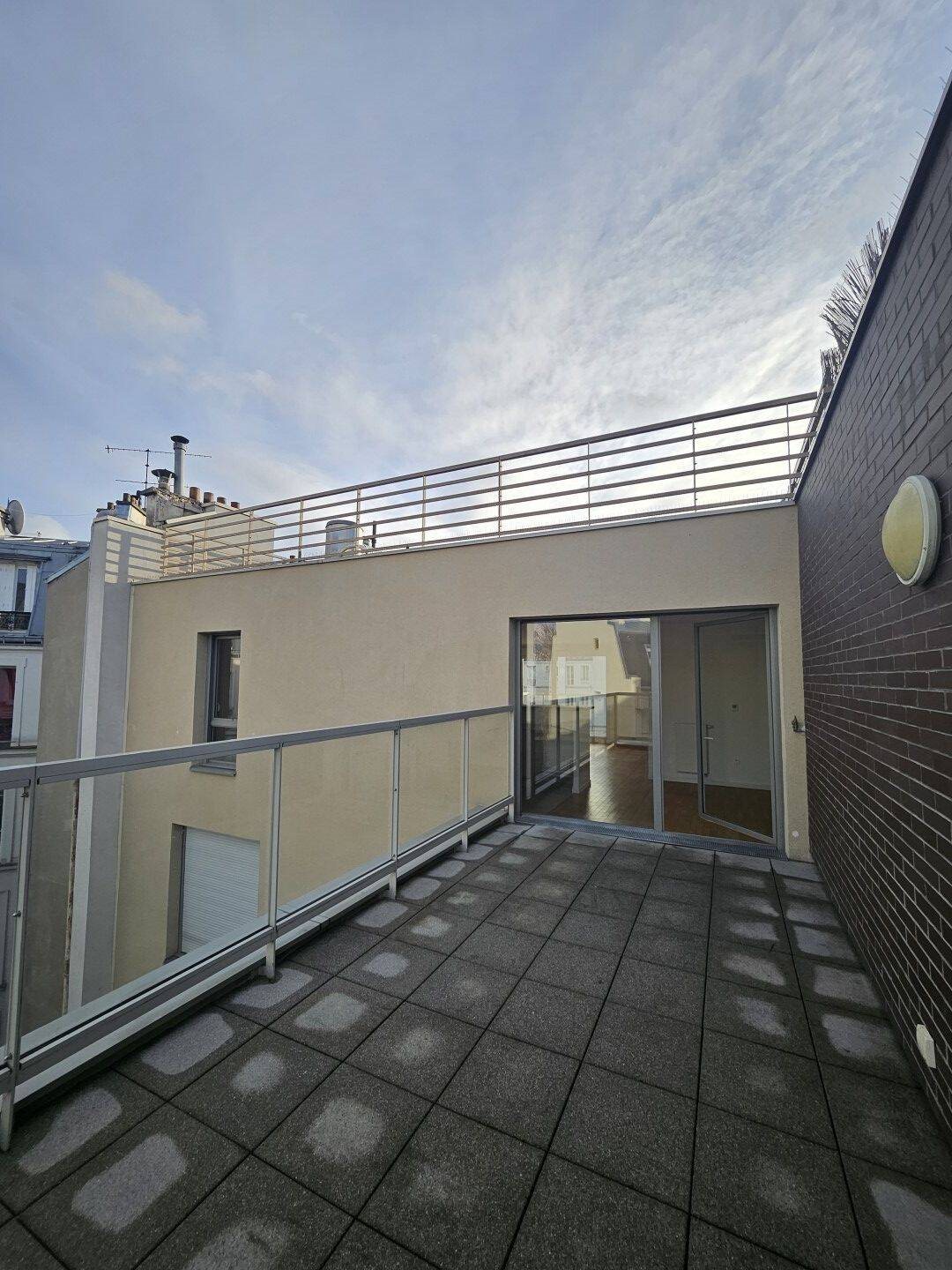 Appartement à louer, 69m², Paris 18ème