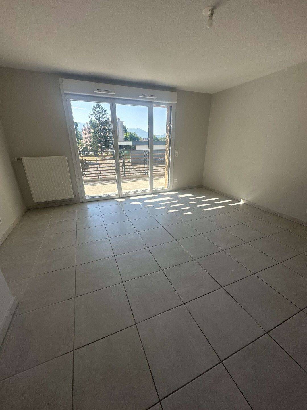 Appartement à louer, 66m², Saint-Egrève