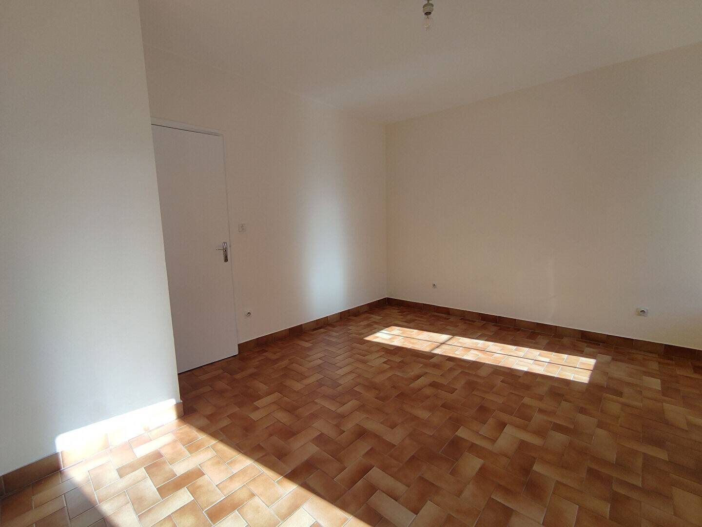 Appartement à louer, 66m², Barcelonnette