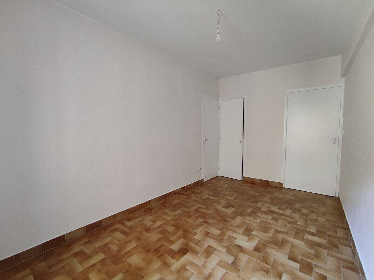 Appartement à louer, 66m², Barcelonnette