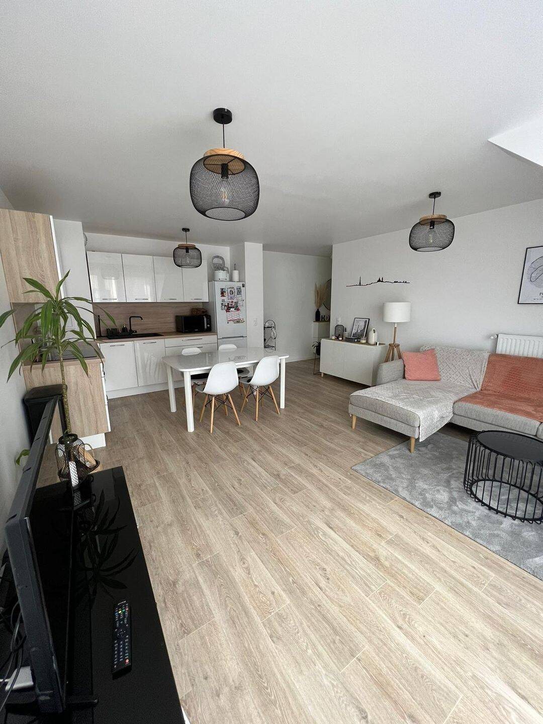 Appartement à louer, 64m², Egly