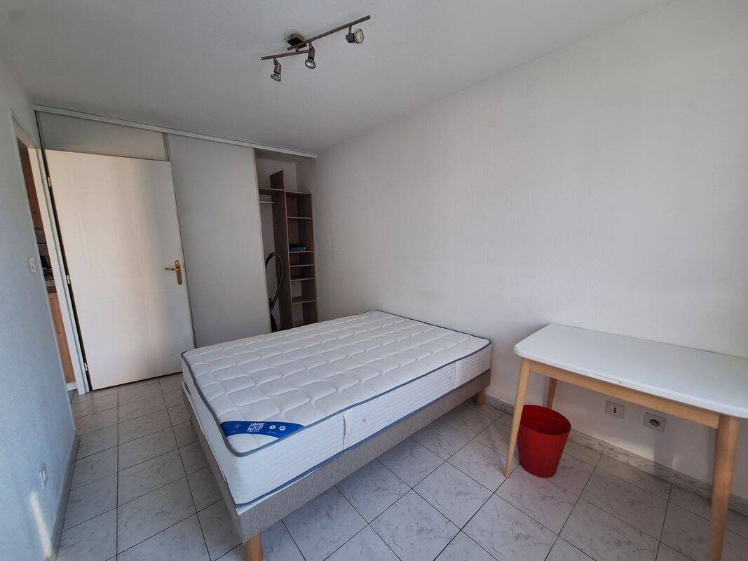 Appartement à louer, 35m², Marseille 8ème