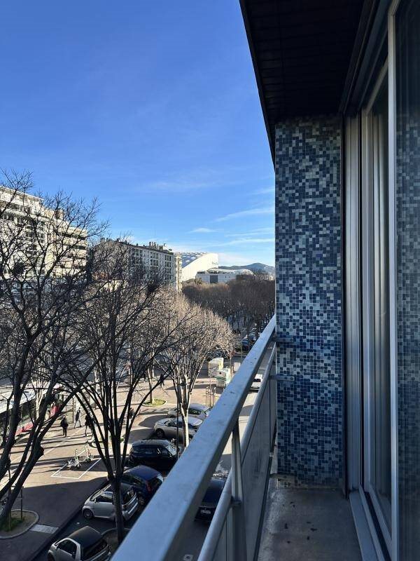 Appartement à louer, 91m², Marseille 8ème