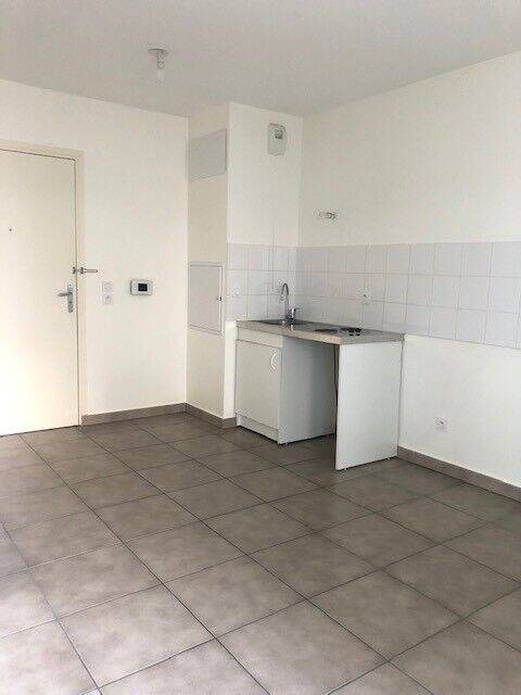 Appartement à louer, 26m², Sathonay-Camp