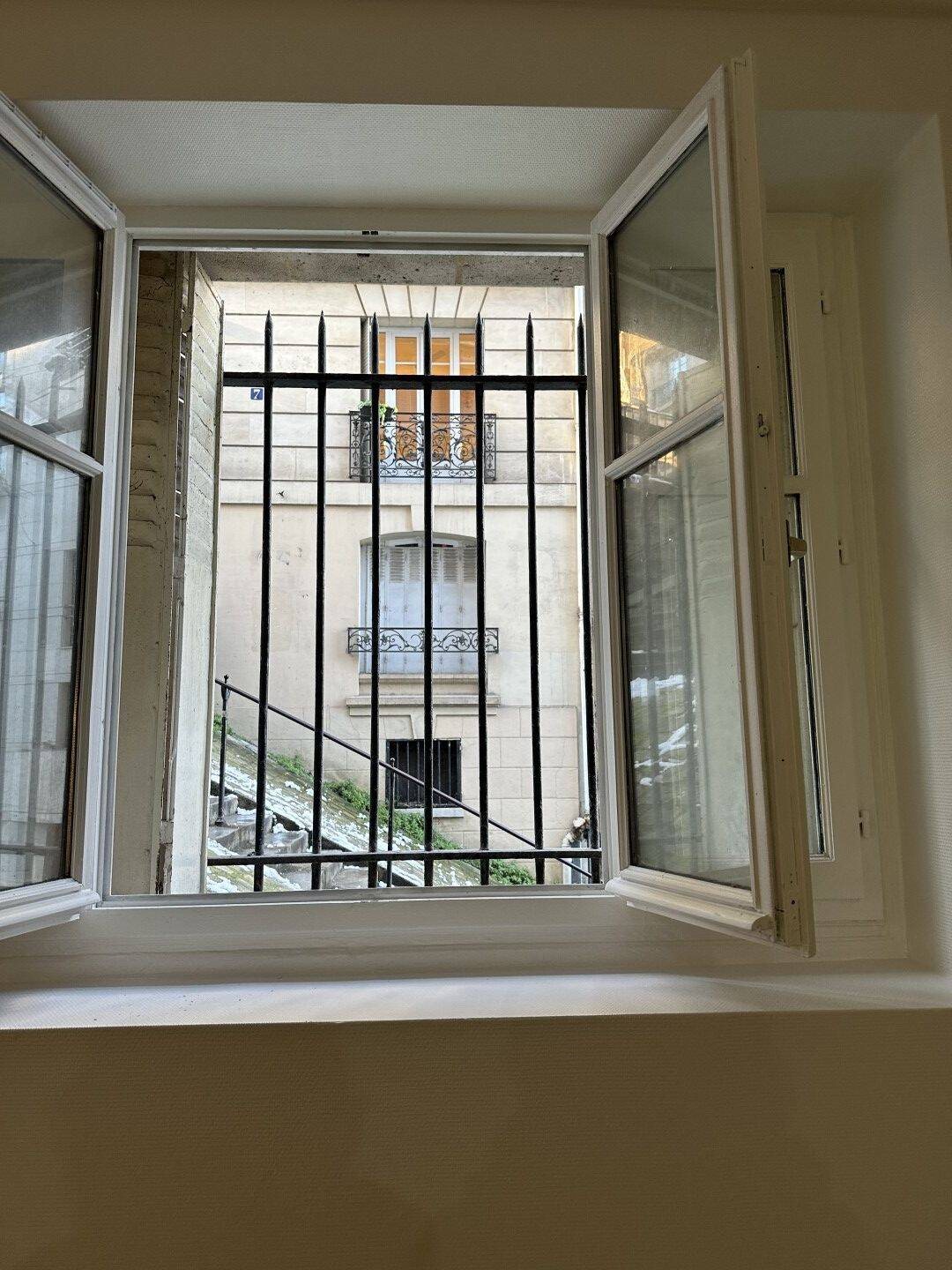 Appartement à louer, 25m², Paris 18ème