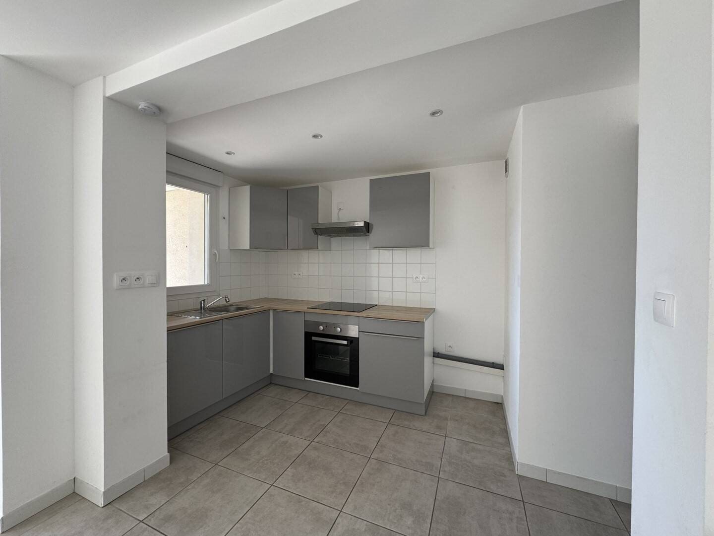 Appartement à louer, 37m², Saze