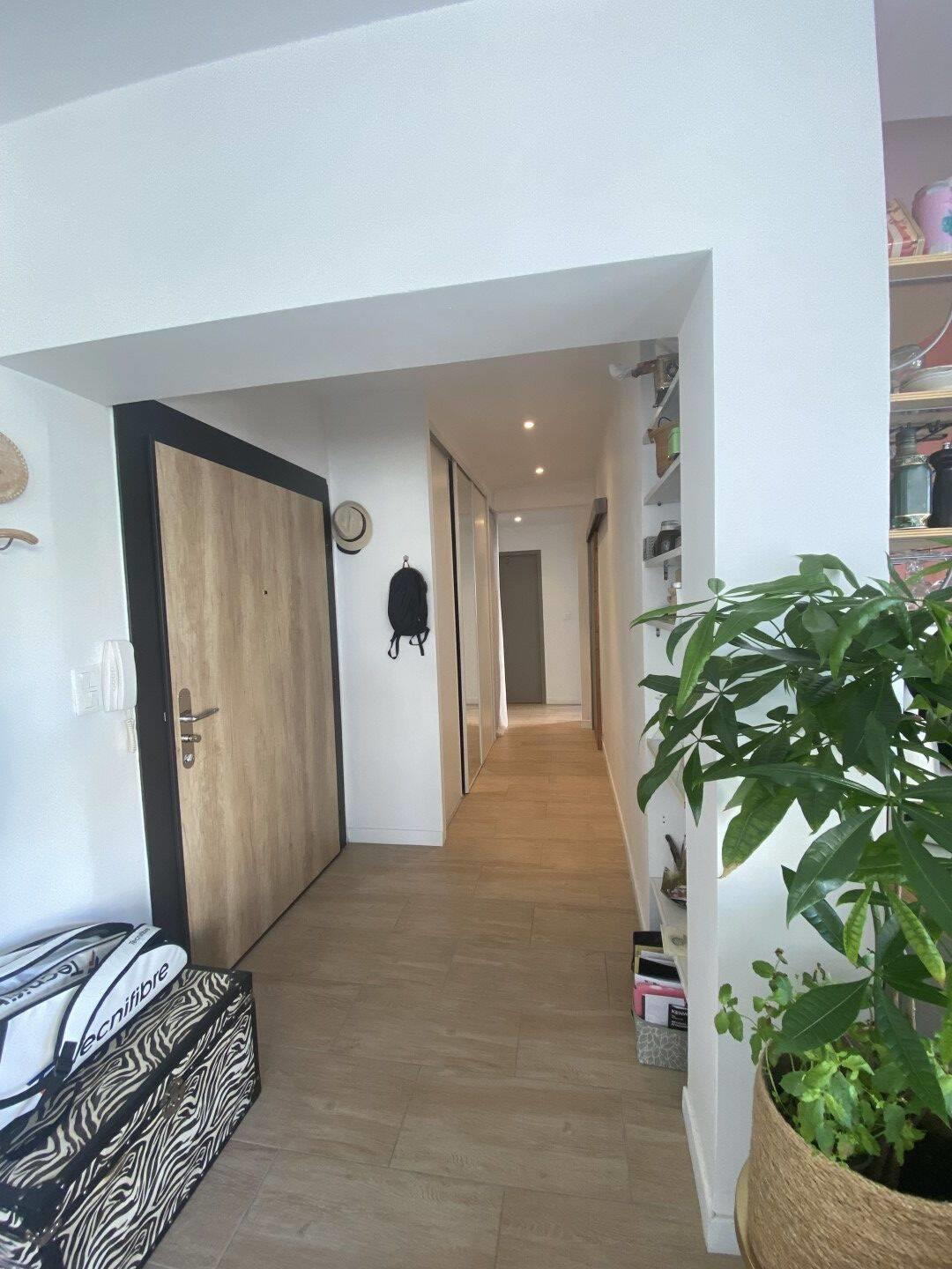 Appartement à louer, 70m², Nîmes