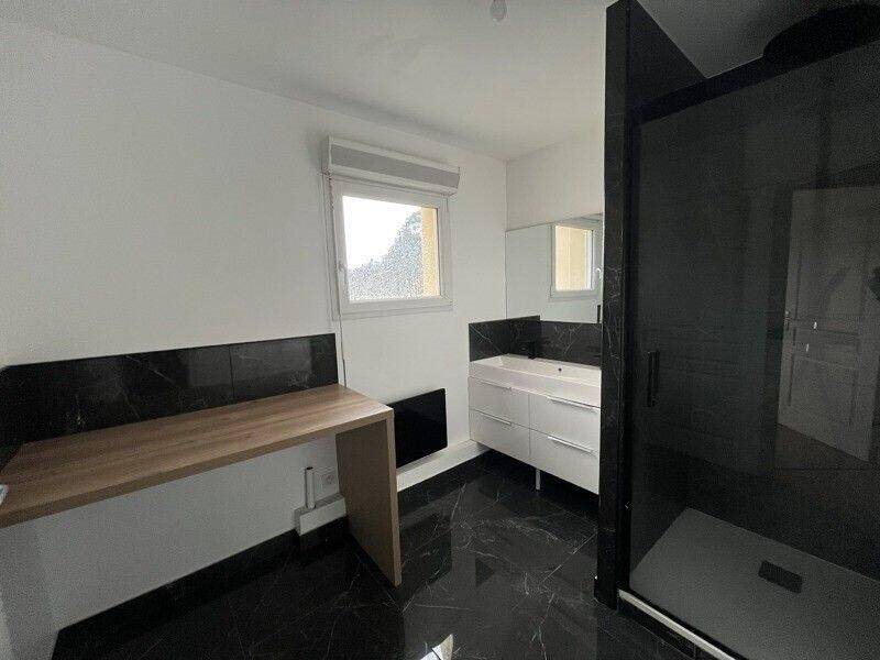 Appartement à louer, 72m², Ploudalmézeau