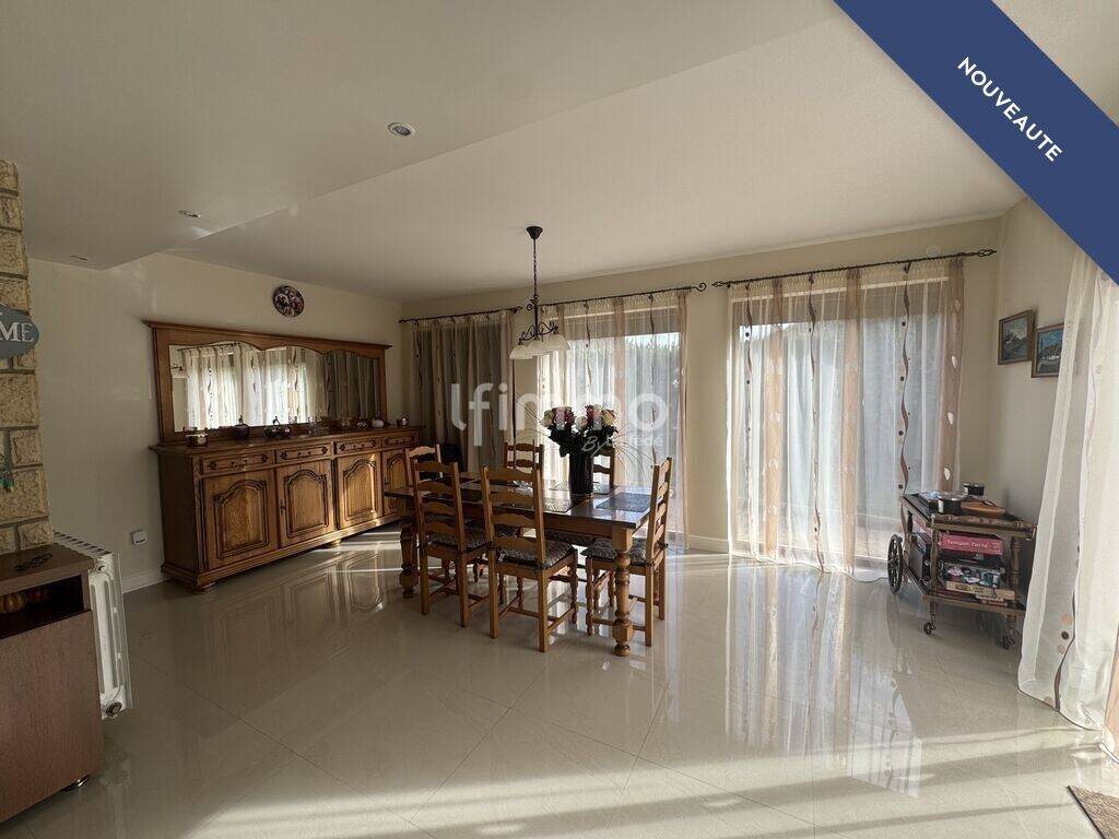 Maison à vendre, 244m², Argentan