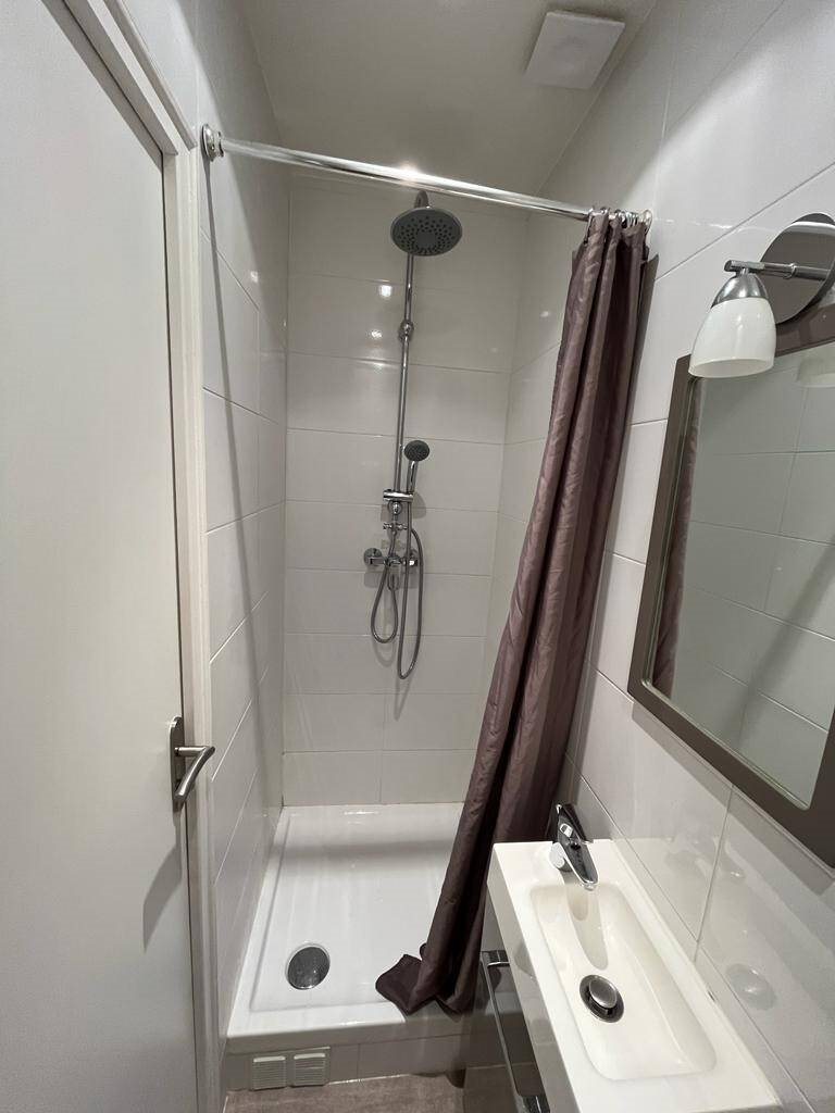 Appartement à louer, 12m², Paris 20ème