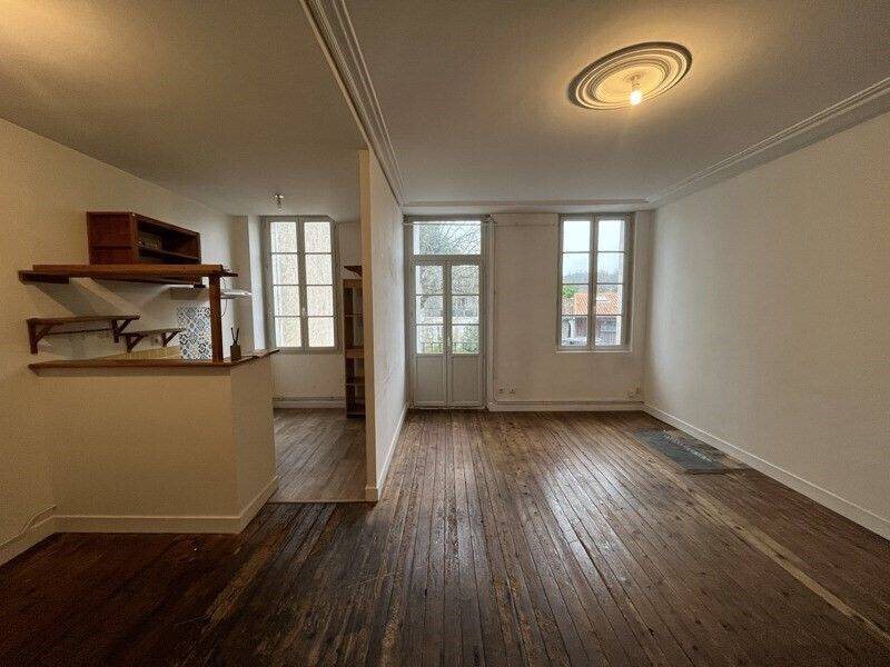 Appartement à louer, 79m², Mouthiers-sur-Boëme