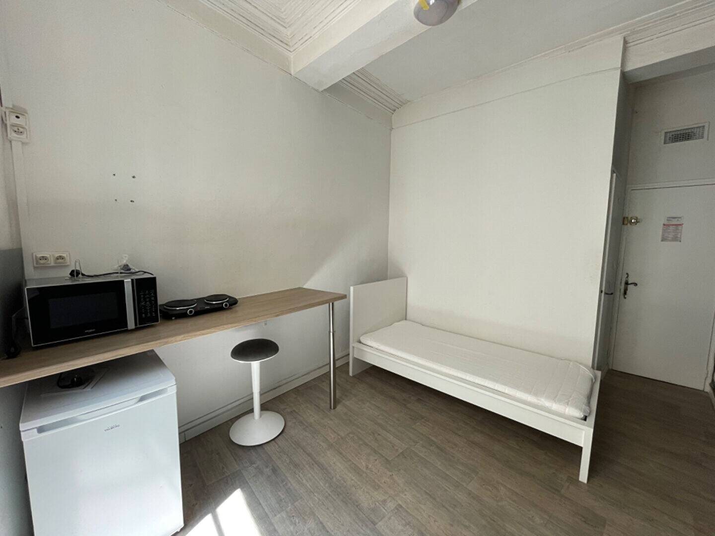 Appartement à louer, 15m², Nîmes