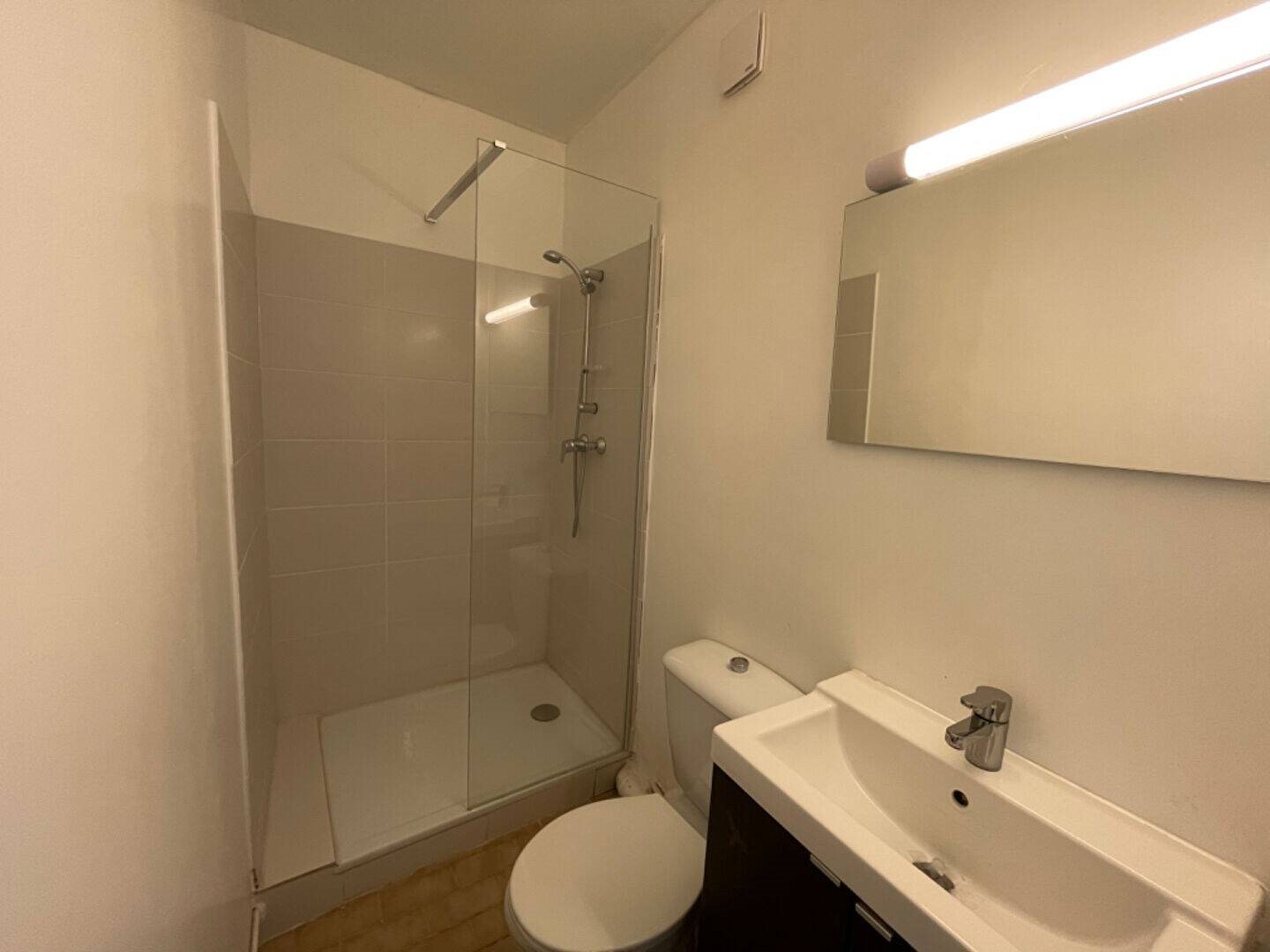 Appartement à louer, 15m², Nîmes