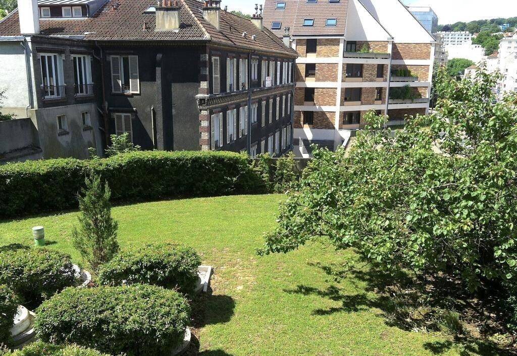 Appartement à louer, 81m², Sèvres