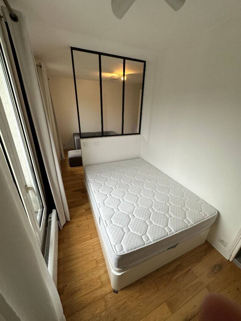 Appartement à louer, 24m², Paris 18ème