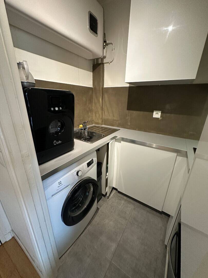 Appartement à louer, 24m², Paris 18ème
