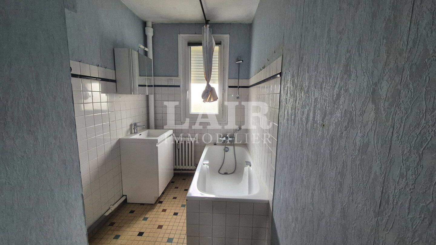 Appartement à louer, 72m², Sées