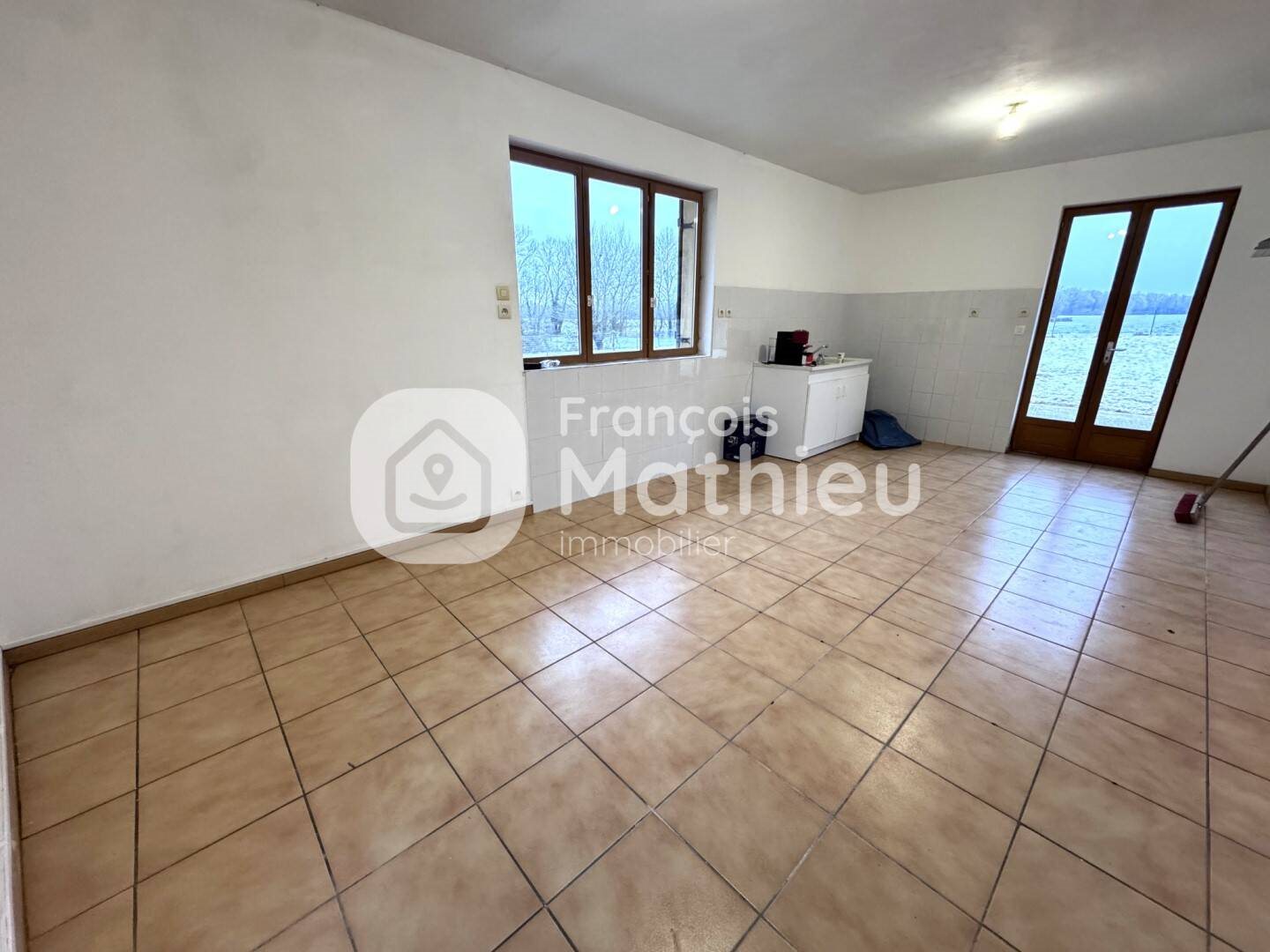 Appartement à louer, 87m², Birieux