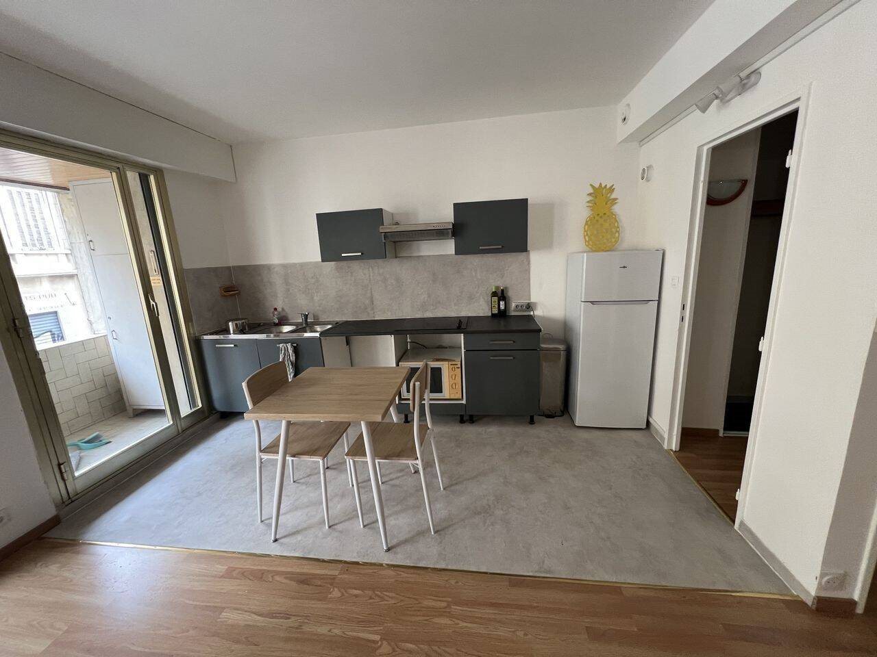 Appartement à louer, 46m², Marseille 6ème