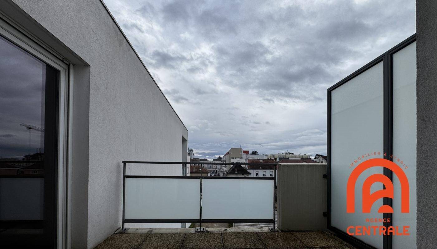 Appartement à louer, 45m², Meyzieu