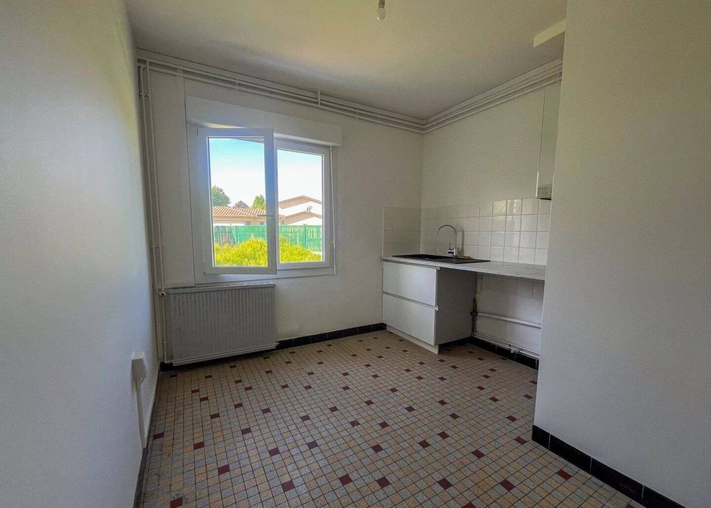 Maison à louer, 77m², Saint-Aubin-de-Médoc