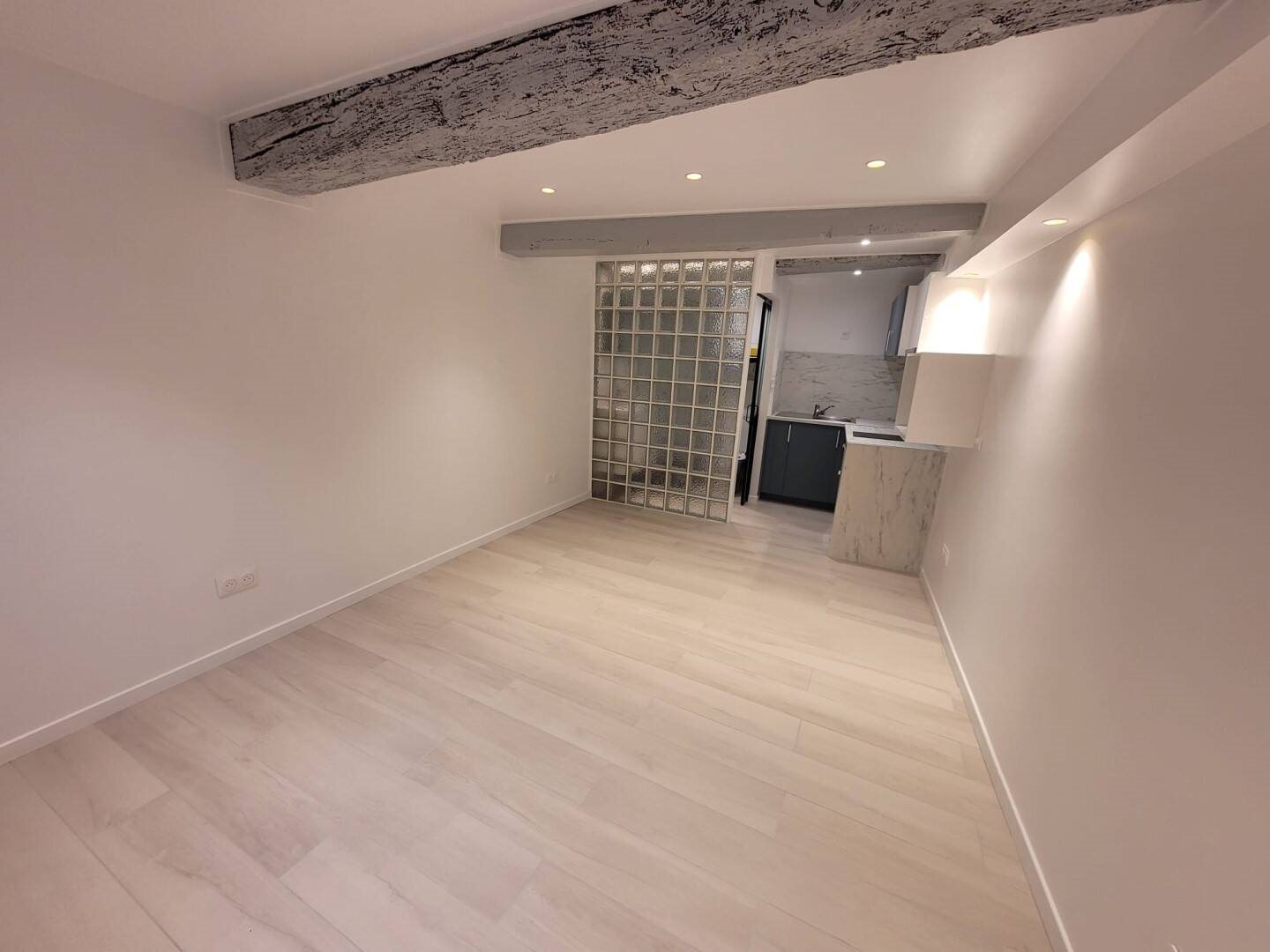 Appartement à louer, 17m², Meulan