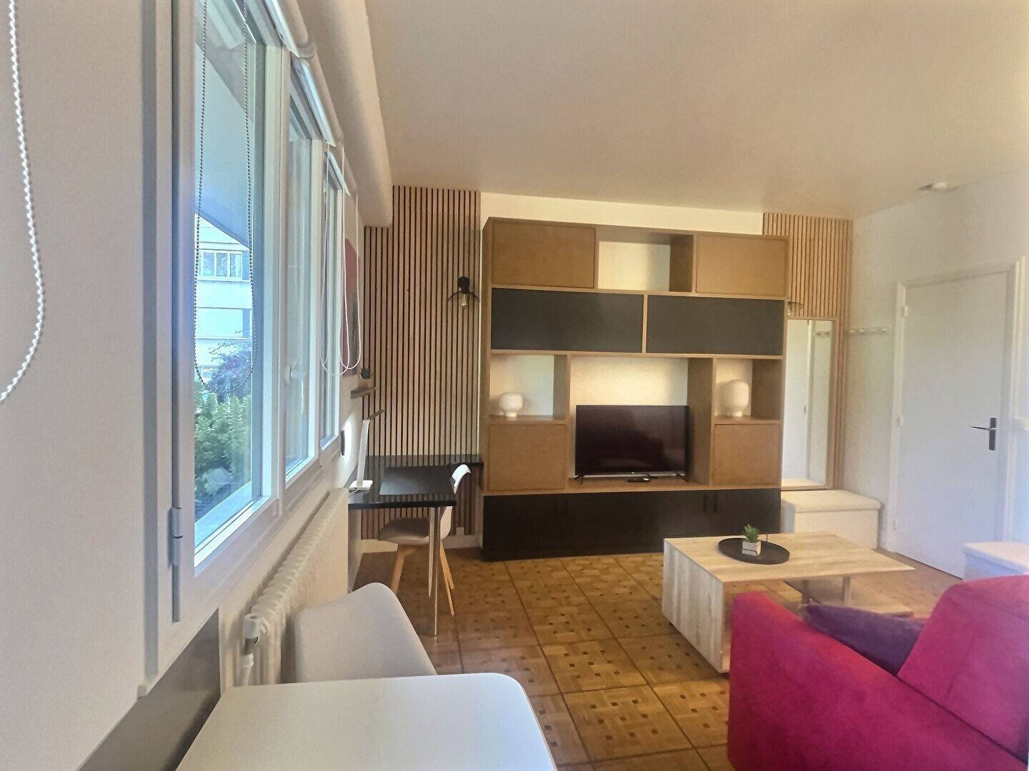 Appartement à louer, 28m², Garches